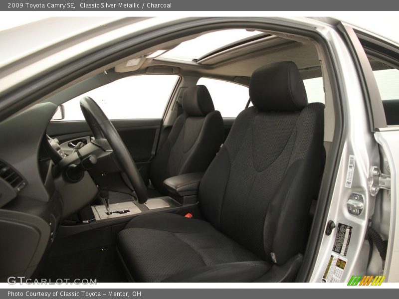 Classic Silver Metallic / Charcoal 2009 Toyota Camry SE