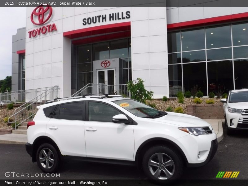 Super White / Black 2015 Toyota RAV4 XLE AWD