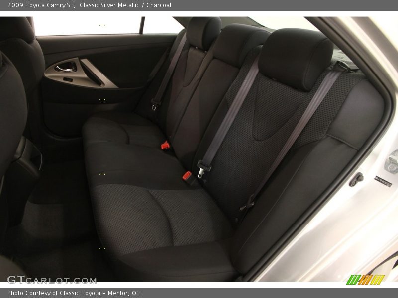 Classic Silver Metallic / Charcoal 2009 Toyota Camry SE