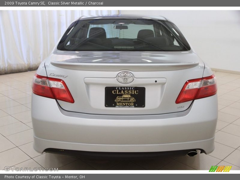 Classic Silver Metallic / Charcoal 2009 Toyota Camry SE