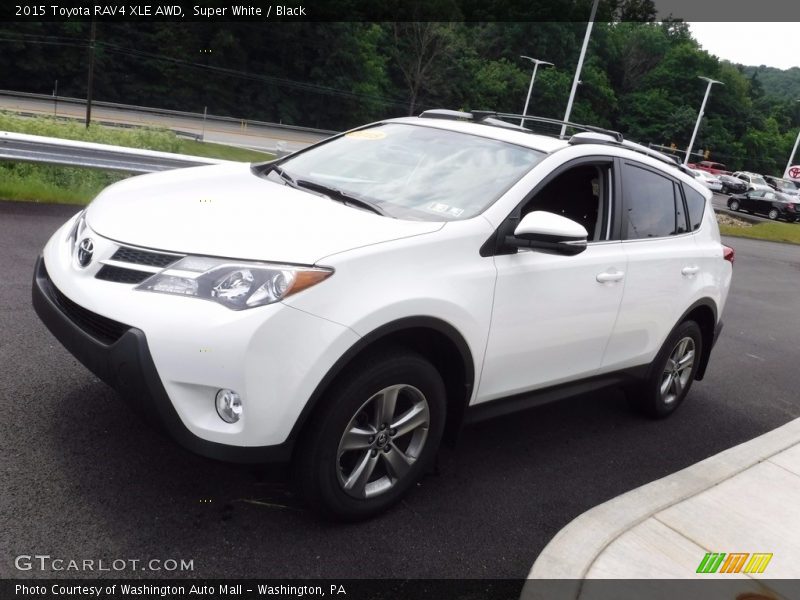 Super White / Black 2015 Toyota RAV4 XLE AWD