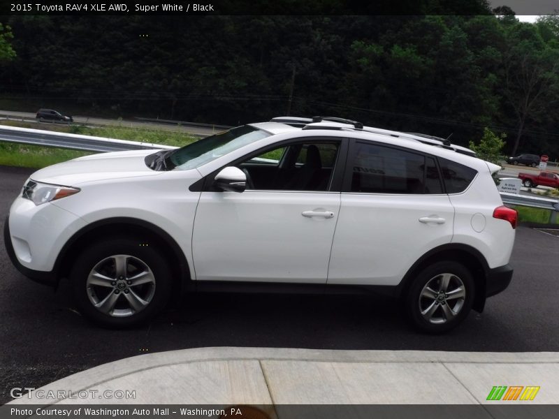Super White / Black 2015 Toyota RAV4 XLE AWD