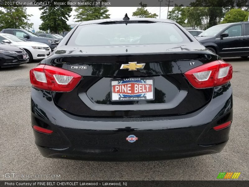 Mosaic Black Metallic / Jet Black 2017 Chevrolet Cruze LT