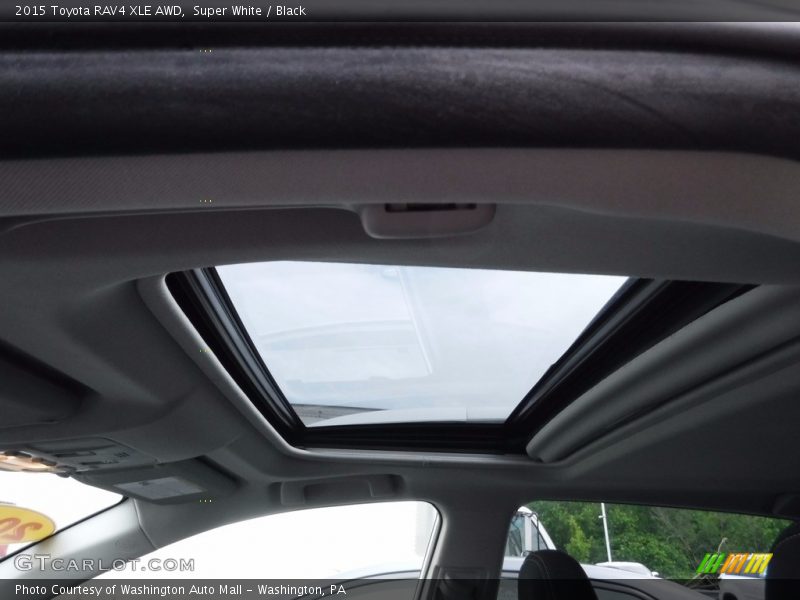 Super White / Black 2015 Toyota RAV4 XLE AWD