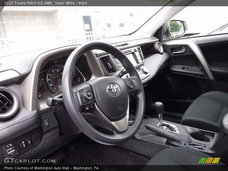 Super White / Black 2015 Toyota RAV4 XLE AWD