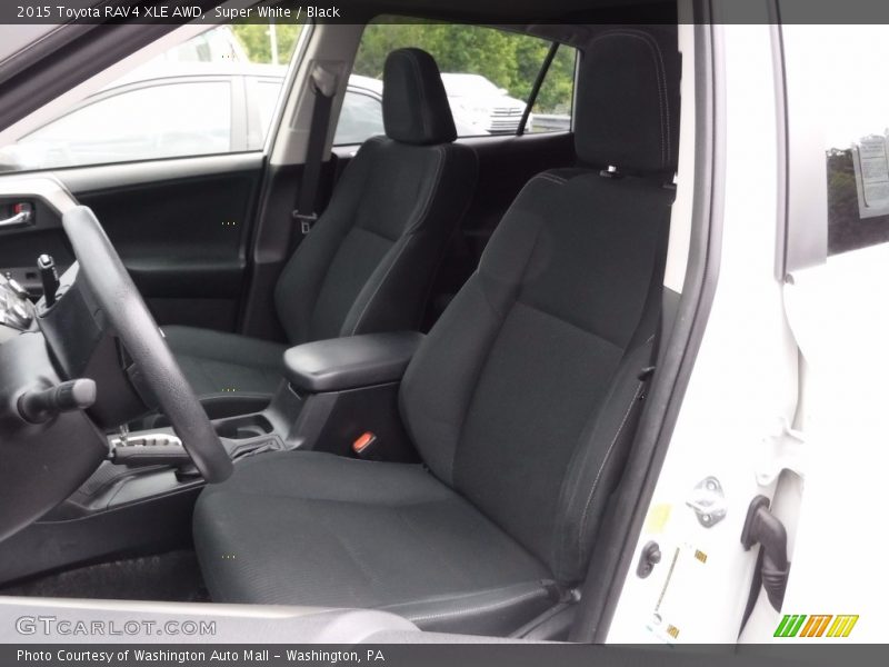 Super White / Black 2015 Toyota RAV4 XLE AWD