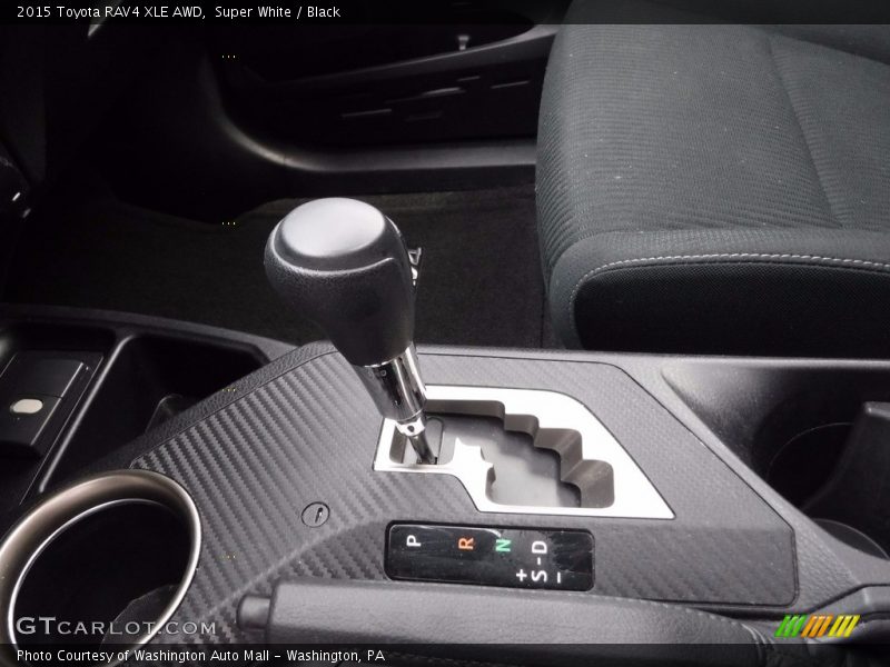 Super White / Black 2015 Toyota RAV4 XLE AWD