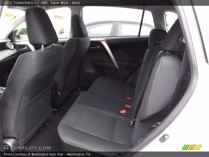 Super White / Black 2015 Toyota RAV4 XLE AWD
