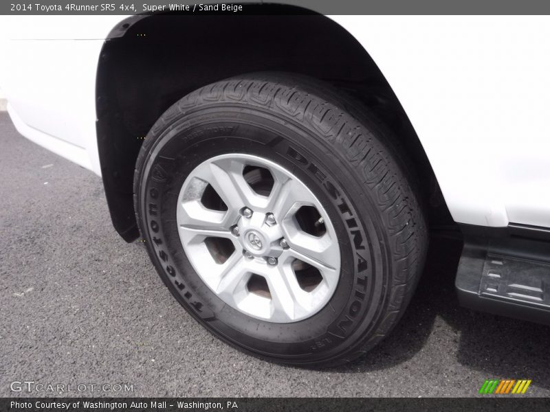 Super White / Sand Beige 2014 Toyota 4Runner SR5 4x4