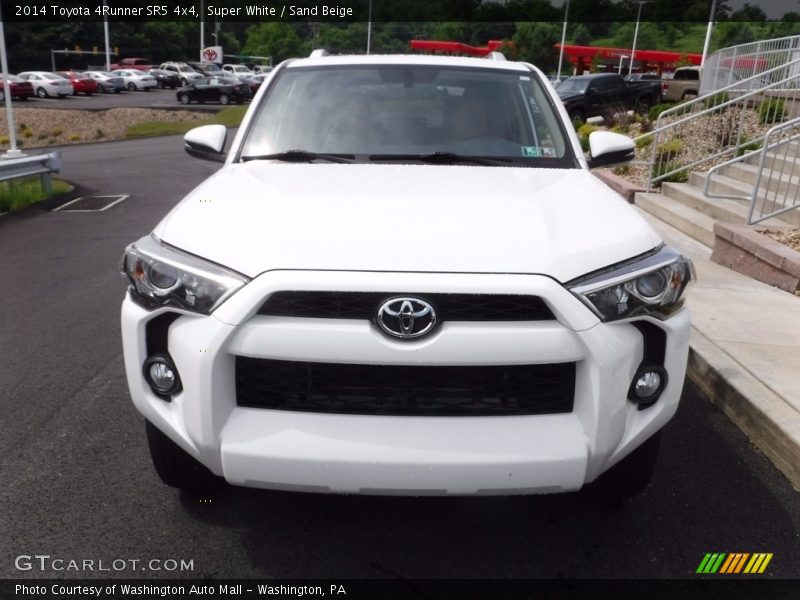 Super White / Sand Beige 2014 Toyota 4Runner SR5 4x4