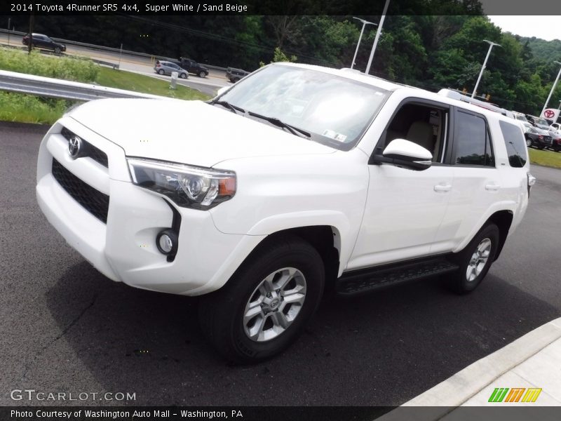 Super White / Sand Beige 2014 Toyota 4Runner SR5 4x4