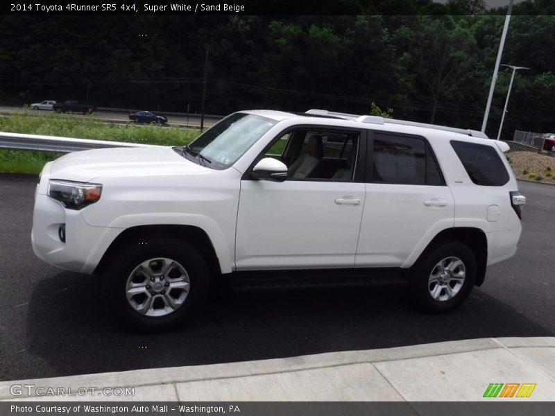 Super White / Sand Beige 2014 Toyota 4Runner SR5 4x4