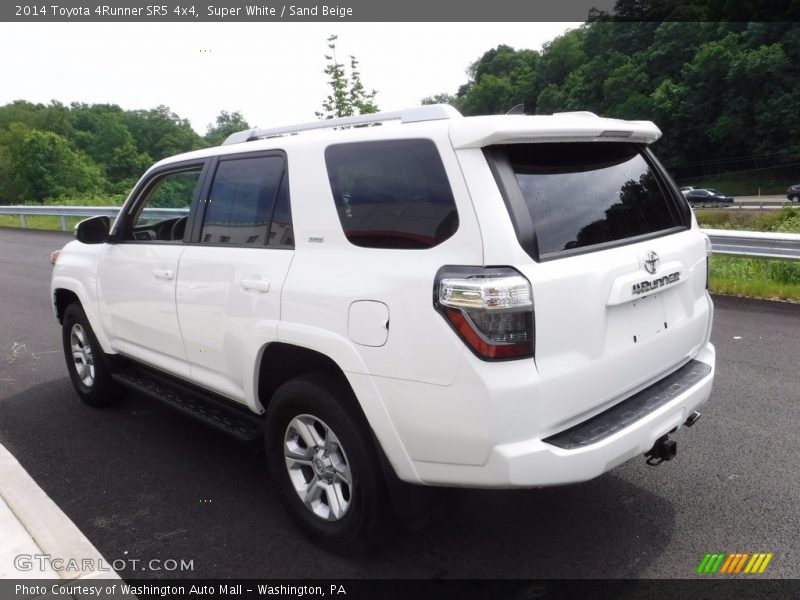 Super White / Sand Beige 2014 Toyota 4Runner SR5 4x4