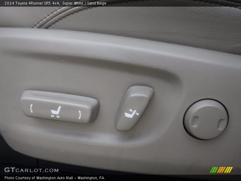 Super White / Sand Beige 2014 Toyota 4Runner SR5 4x4