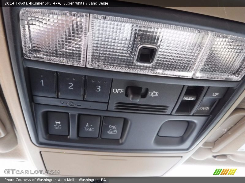 Super White / Sand Beige 2014 Toyota 4Runner SR5 4x4