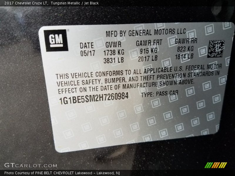 Tungsten Metallic / Jet Black 2017 Chevrolet Cruze LT