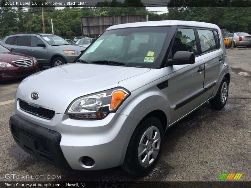 Bright Silver / Black Cloth 2011 Kia Soul 1.6