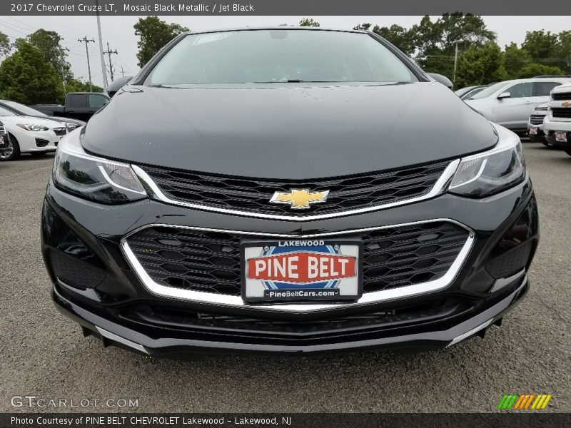 Mosaic Black Metallic / Jet Black 2017 Chevrolet Cruze LT