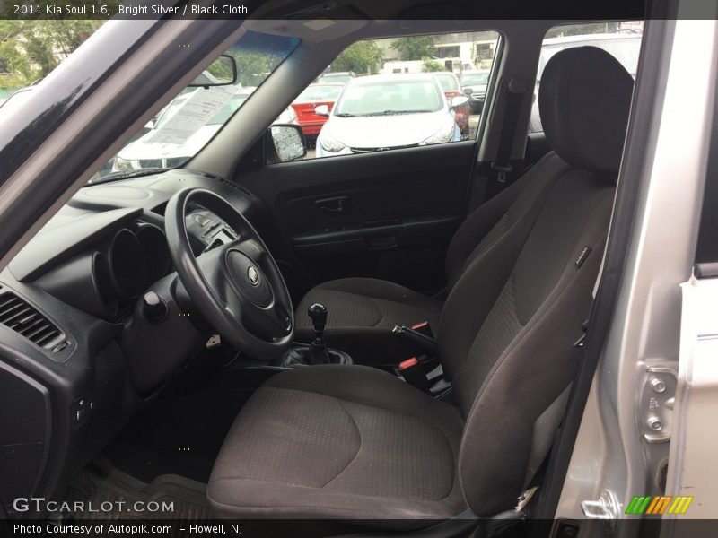 Bright Silver / Black Cloth 2011 Kia Soul 1.6