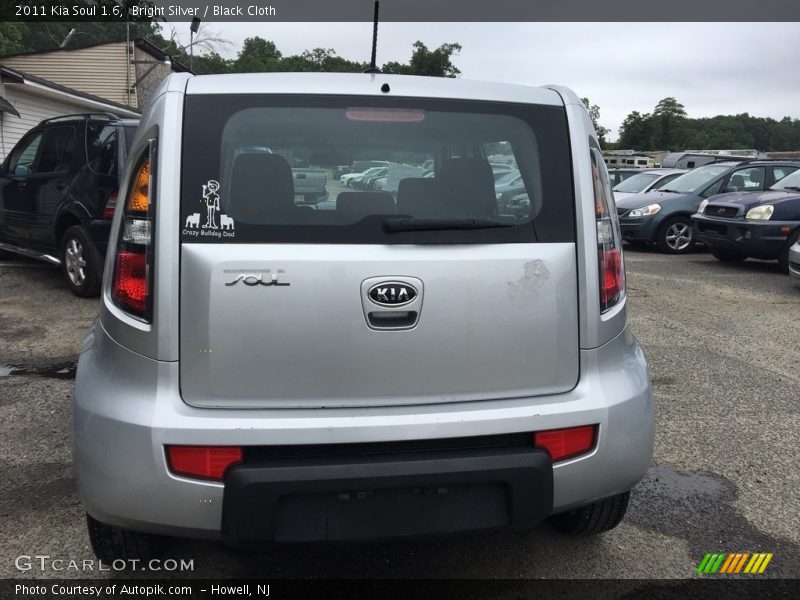 Bright Silver / Black Cloth 2011 Kia Soul 1.6