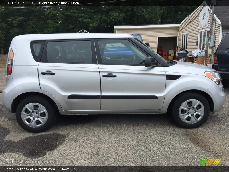 Bright Silver / Black Cloth 2011 Kia Soul 1.6