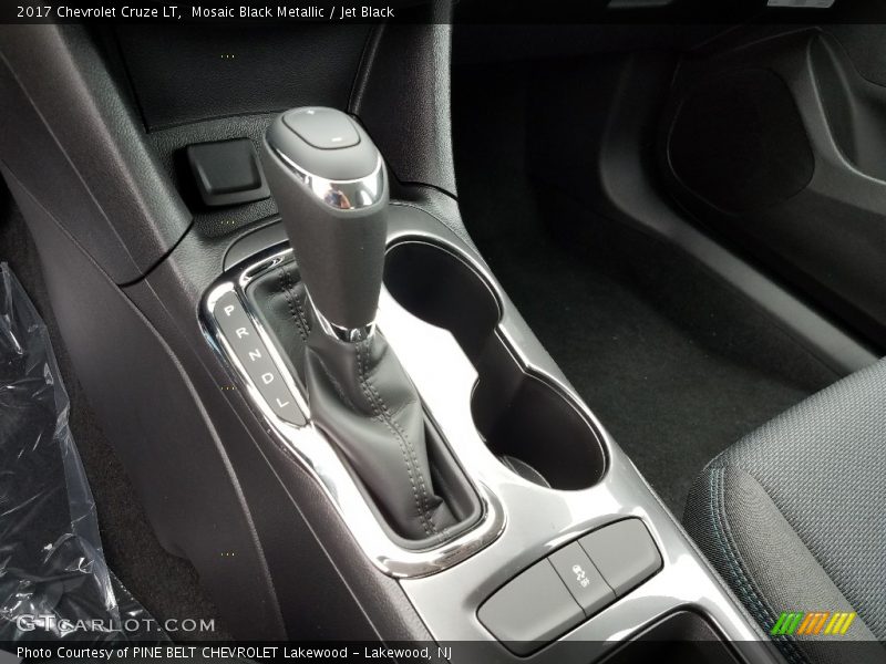Mosaic Black Metallic / Jet Black 2017 Chevrolet Cruze LT