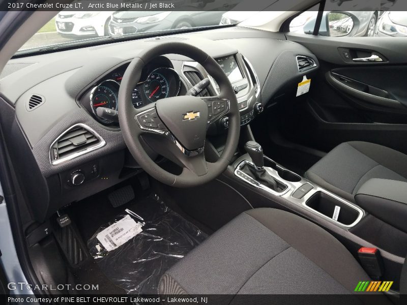 Arctic Blue Metallic / Jet Black 2017 Chevrolet Cruze LT