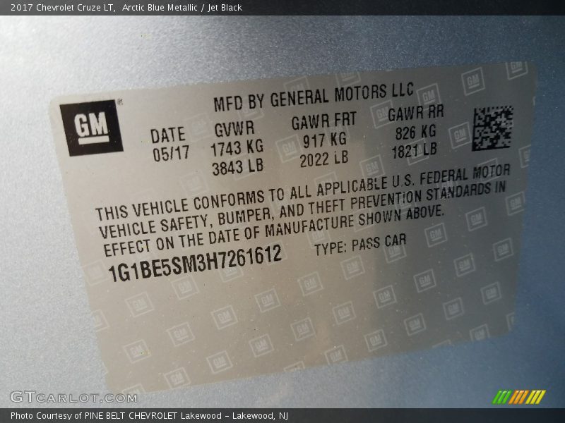 Arctic Blue Metallic / Jet Black 2017 Chevrolet Cruze LT