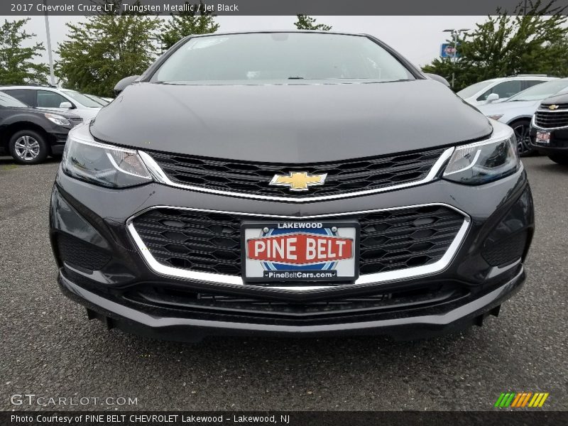 Tungsten Metallic / Jet Black 2017 Chevrolet Cruze LT