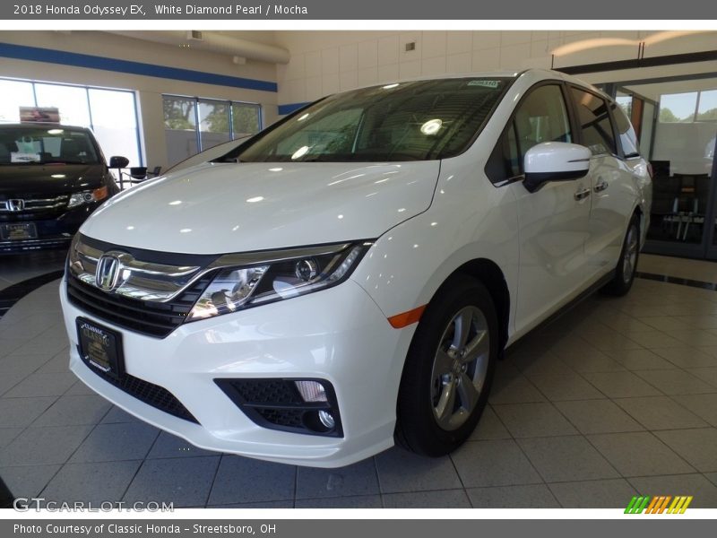 White Diamond Pearl / Mocha 2018 Honda Odyssey EX