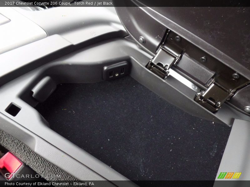 Torch Red / Jet Black 2017 Chevrolet Corvette Z06 Coupe