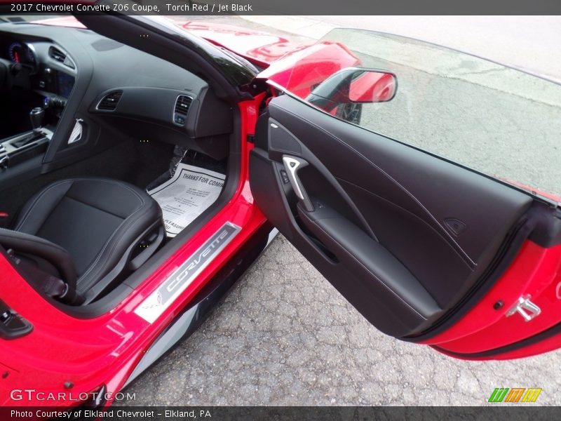 Torch Red / Jet Black 2017 Chevrolet Corvette Z06 Coupe