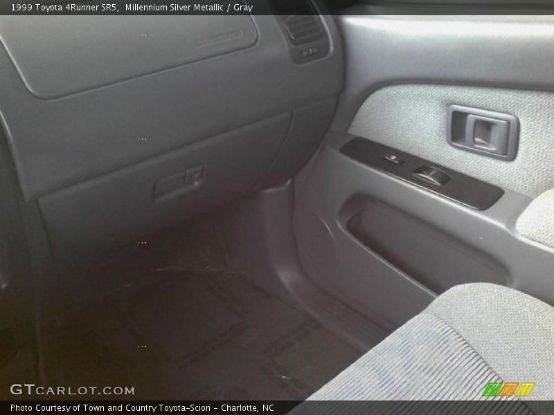Millennium Silver Metallic / Gray 1999 Toyota 4Runner SR5