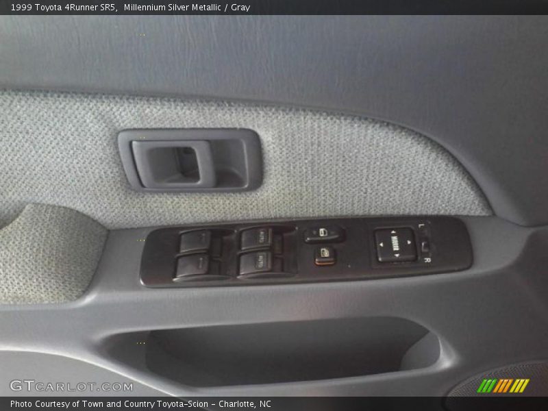 Millennium Silver Metallic / Gray 1999 Toyota 4Runner SR5