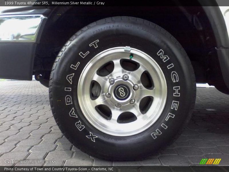 Millennium Silver Metallic / Gray 1999 Toyota 4Runner SR5