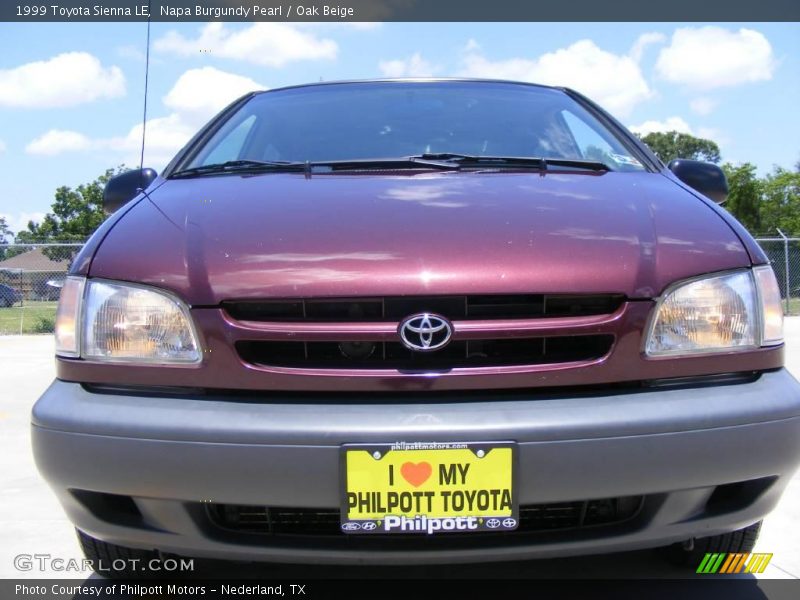 Napa Burgundy Pearl / Oak Beige 1999 Toyota Sienna LE