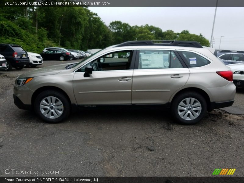 Tungsten Metallic / Warm Ivory 2017 Subaru Outback 2.5i