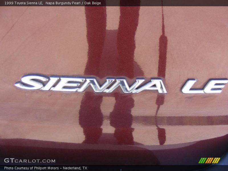 Napa Burgundy Pearl / Oak Beige 1999 Toyota Sienna LE