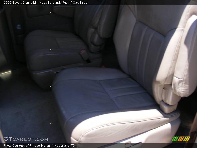 Napa Burgundy Pearl / Oak Beige 1999 Toyota Sienna LE