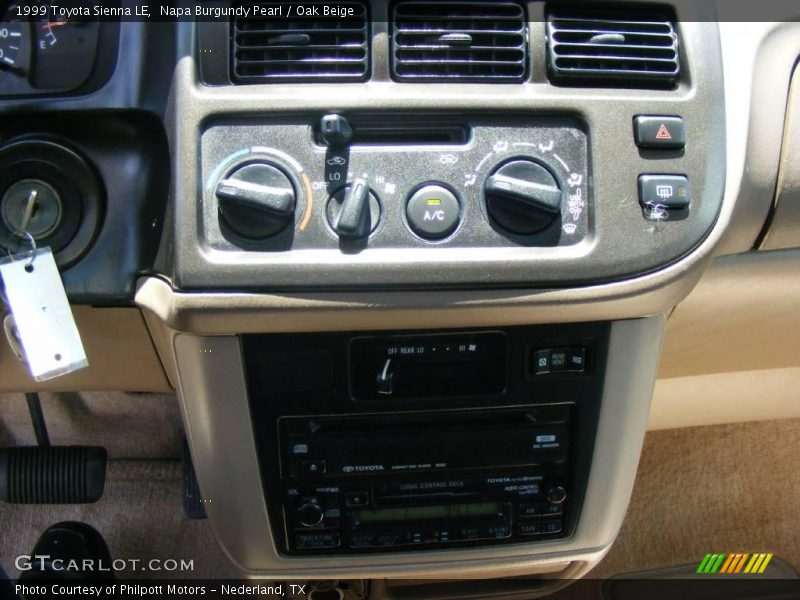 Napa Burgundy Pearl / Oak Beige 1999 Toyota Sienna LE