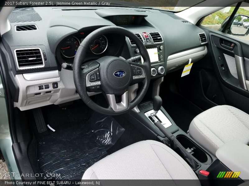 Jasmine Green Metallic / Gray 2017 Subaru Forester 2.5i