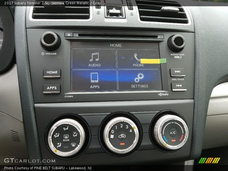 Jasmine Green Metallic / Gray 2017 Subaru Forester 2.5i