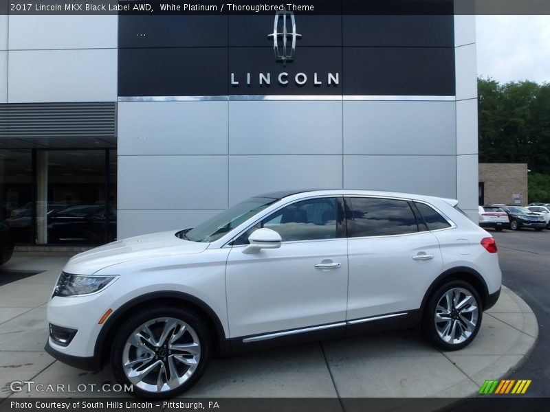 Front 3/4 View of 2017 MKX Black Label AWD