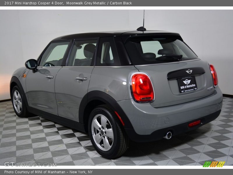Moonwalk Grey Metallic / Carbon Black 2017 Mini Hardtop Cooper 4 Door