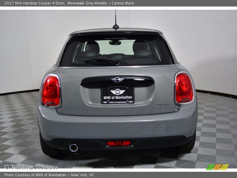 Moonwalk Grey Metallic / Carbon Black 2017 Mini Hardtop Cooper 4 Door