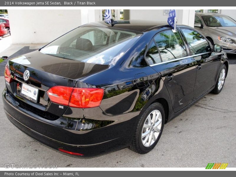 Black / Titan Black 2014 Volkswagen Jetta SE Sedan