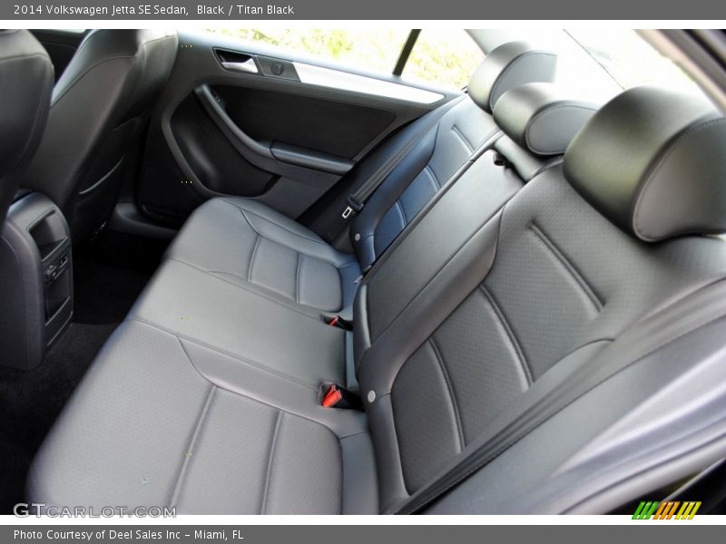 Black / Titan Black 2014 Volkswagen Jetta SE Sedan