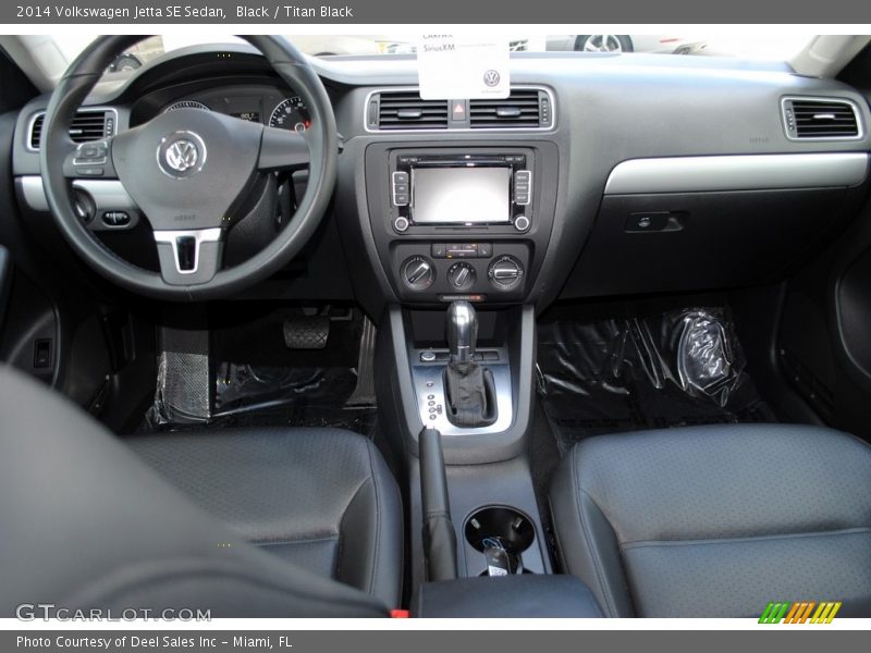 Black / Titan Black 2014 Volkswagen Jetta SE Sedan