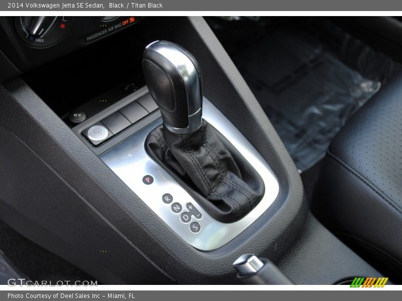 Black / Titan Black 2014 Volkswagen Jetta SE Sedan
