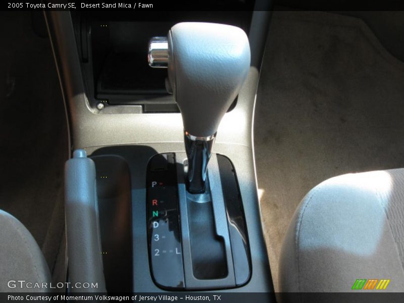 Desert Sand Mica / Fawn 2005 Toyota Camry SE